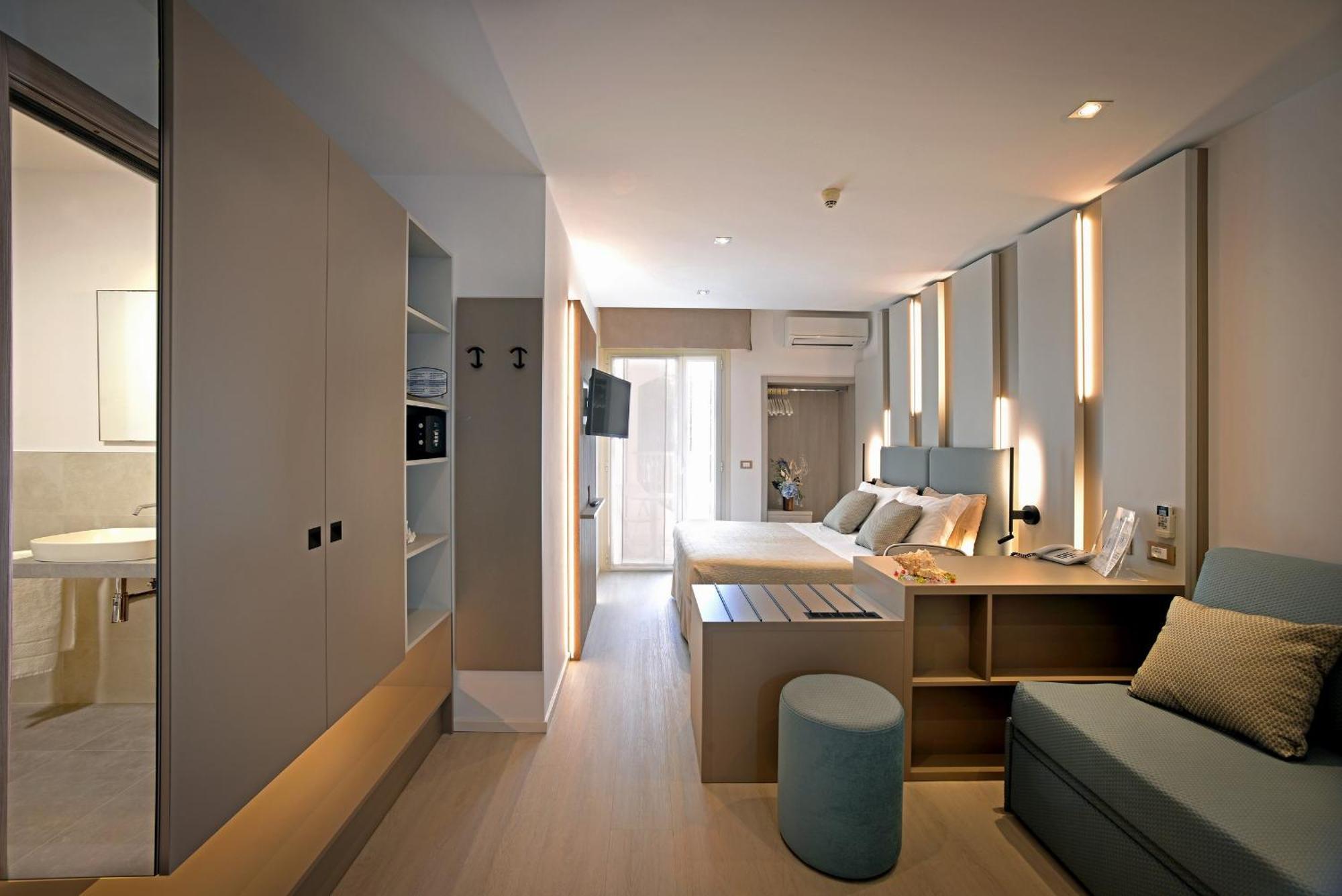 Hotel Colorado Lignano Sabbiadoro Kültér fotó