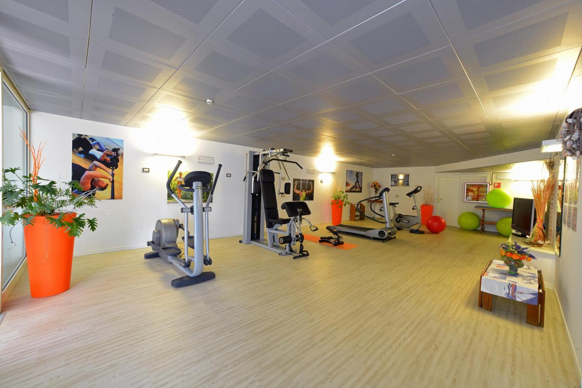 Hotel Colorado Lignano Sabbiadoro Kültér fotó