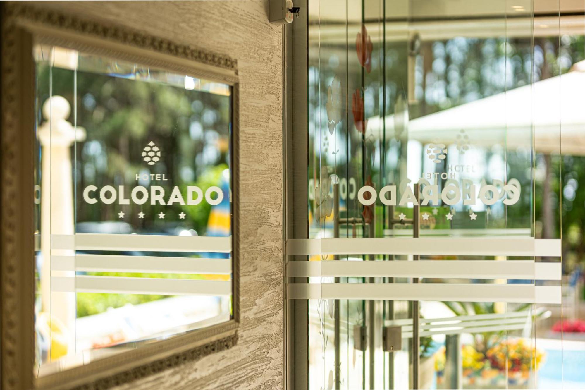Hotel Colorado Lignano Sabbiadoro Kültér fotó