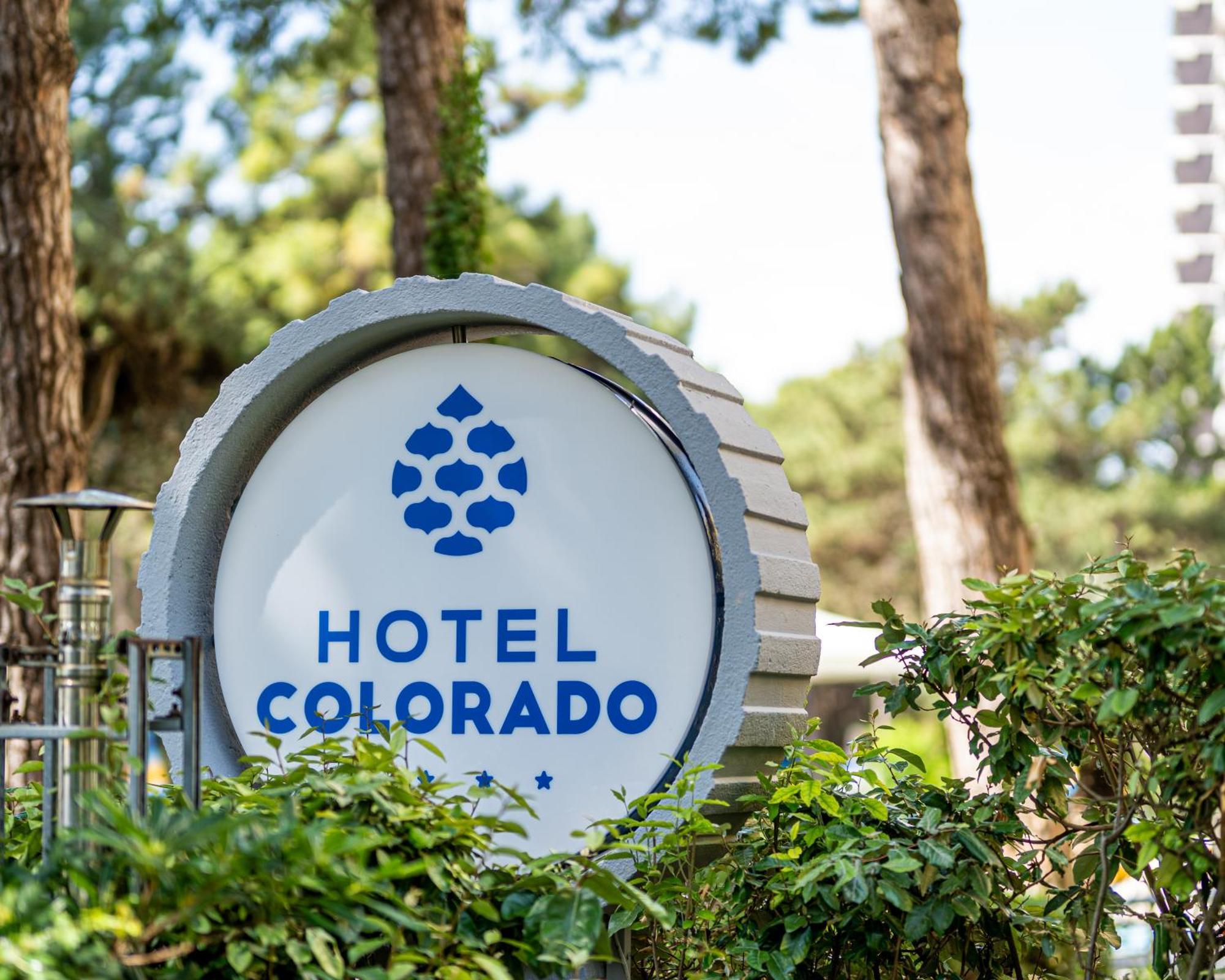 Hotel Colorado Lignano Sabbiadoro Kültér fotó