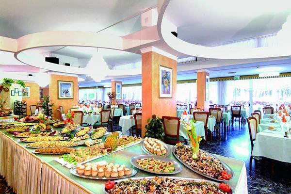 Hotel Colorado Lignano Sabbiadoro Kültér fotó